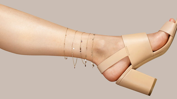 Ankle jewellery – this summer's trend